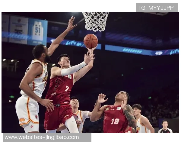 CBA北京首钢与上海队激战比分揭晓精彩瞬间回顾