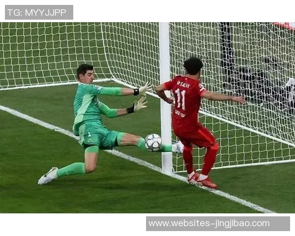 库尔图瓦:守护球门的铁血战士与传奇门将的荣耀之路 库尔图瓦:守护球门的铁血战士与传奇门将的荣耀之路